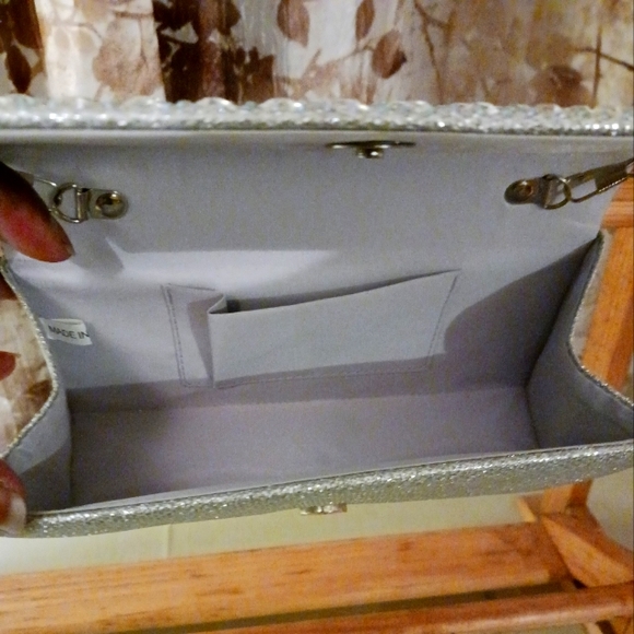 COPY - Purse/Clutch for Formal Occasions - Picture 4 of 5